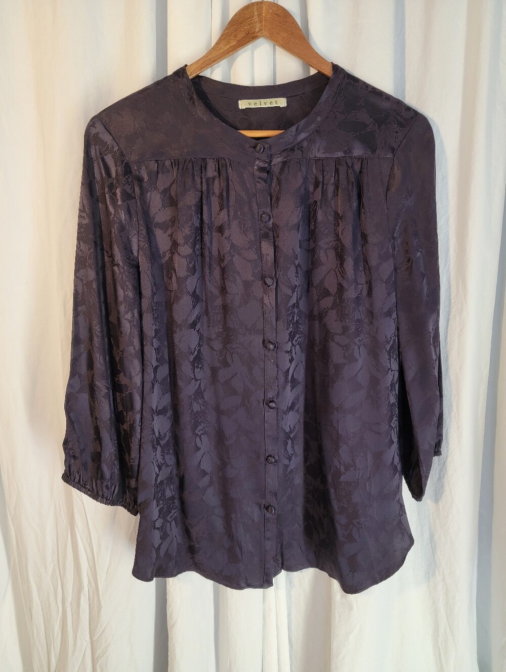 Velvet By Graham & Spencer Indigo Floral Jacquard 100% Silk Button-Front Blouse
